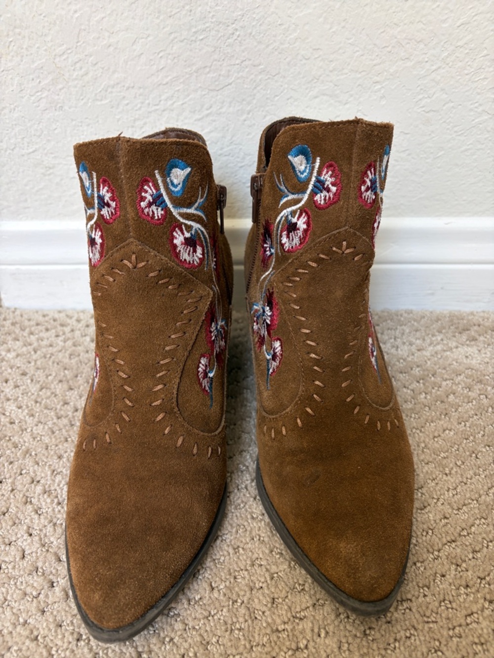 Carlos Santana Suede Western Bootie - Picture 2 of 10
